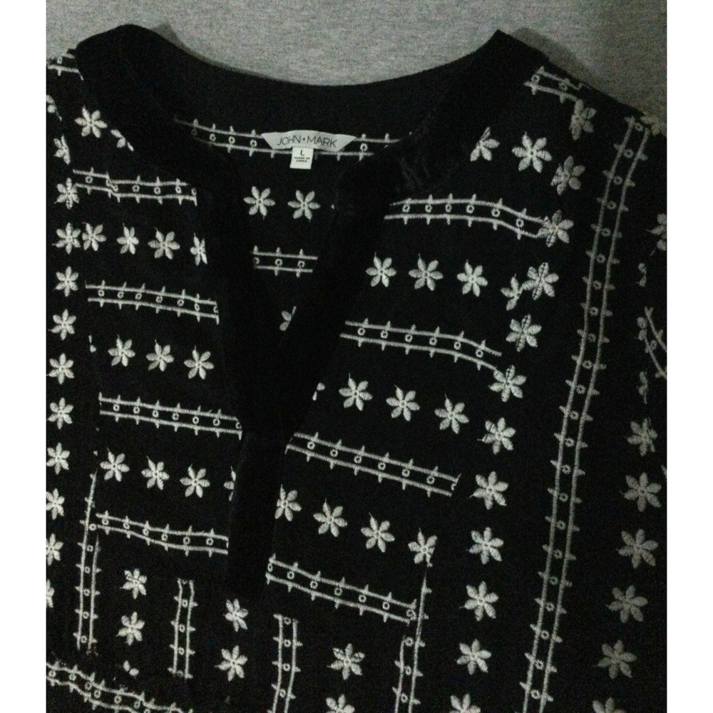 John Mark M Geometric Floral Print Embroidered Front Split V-Neck 3/4 - Picture 4 of 13